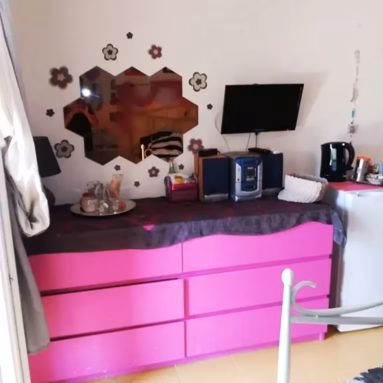 image url